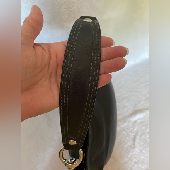 Coach - EUC Zoe Black Leather Hobo Shoulder Bag - Magenta interior ‘09 - F12669 - Picture 3 of 9